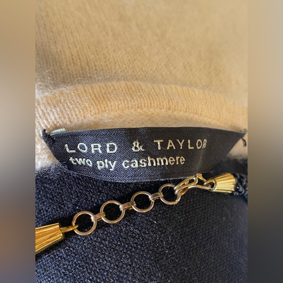 Cashmere Sweater Vest - Picture 5 of 5